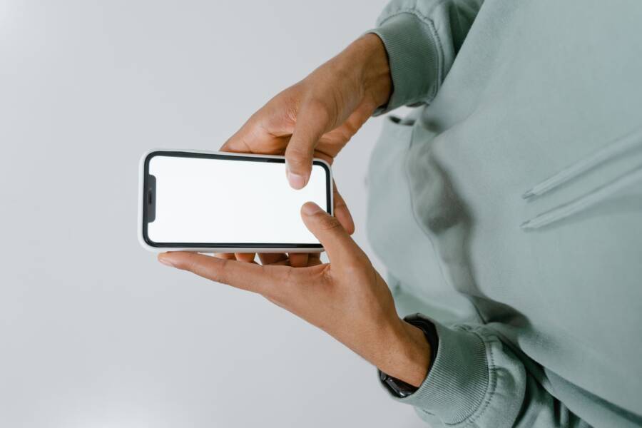 How to Fix a Phone Screen That Rotates Too Slowly