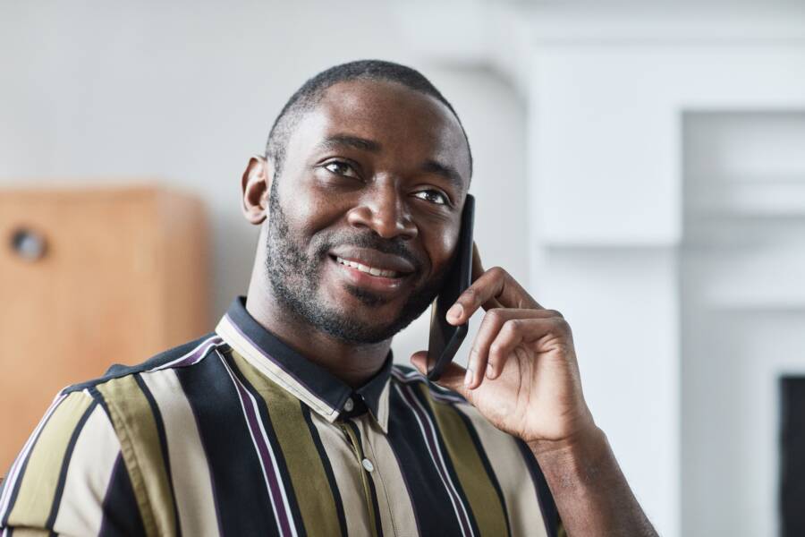 How to Fix a Phone That Cannot Receive Calls From One Number
