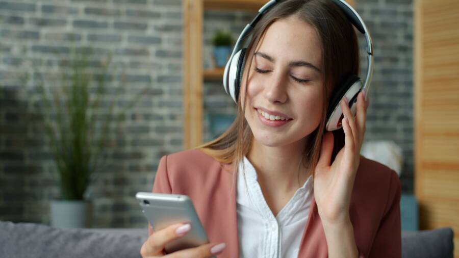 How to Fix a Smartphone Earpiece Speaker That Has No Sound