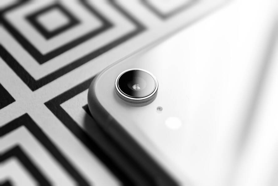 How to Fix a Smartphone Rear Camera That Is Not Working