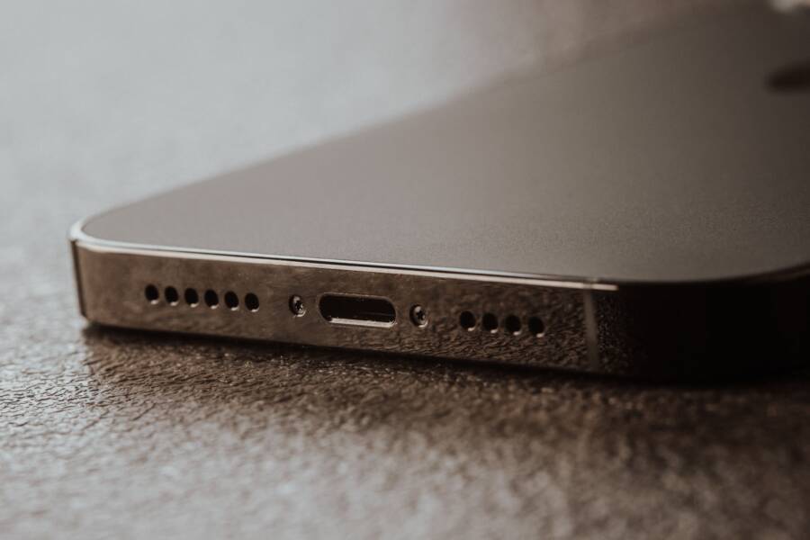 How to Fix a Smartphone Speaker That Lowers Volume Automatically