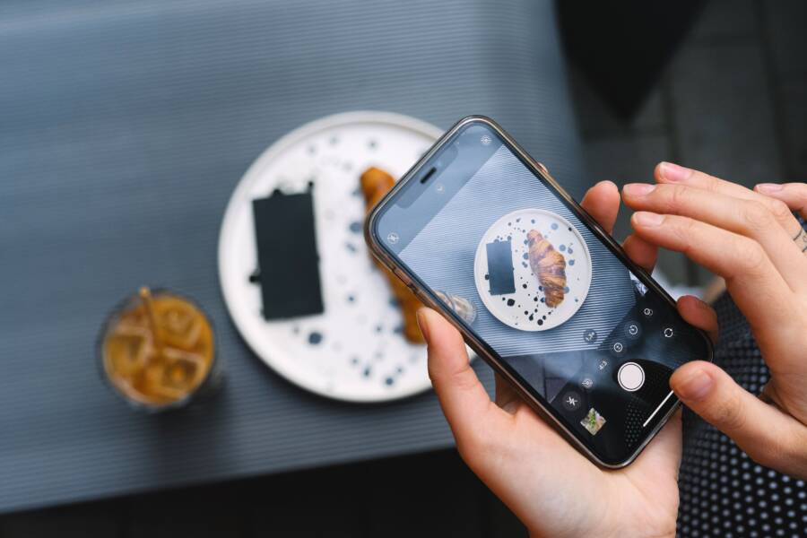 How to Fix a Smartphone That Cannot Save Photos