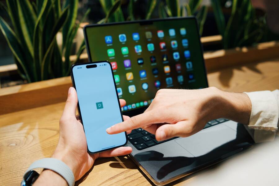 How to Fix a Smartphone When Settings Will Not Open