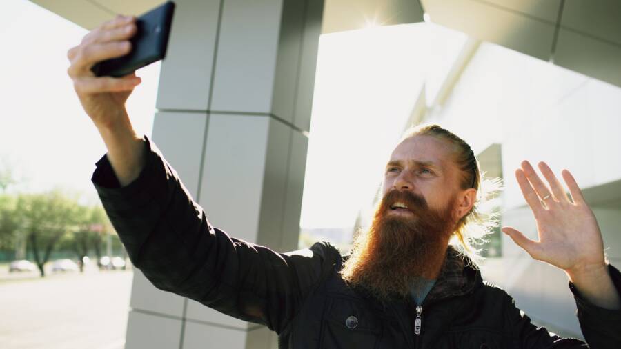 How to Fix Flipped Selfies on Your Smartphone