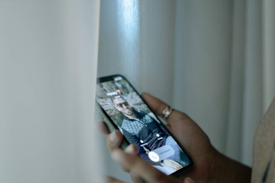 How to Fix Incoming Call Screen Not Showing on Your Smartphone