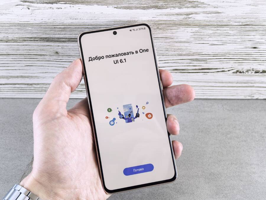 How to Fix iPhone and Android App Downloads Stuck on Waiting