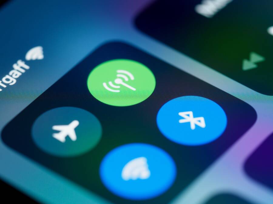 How to Fix Phone Battery Drain and Delayed Notifications