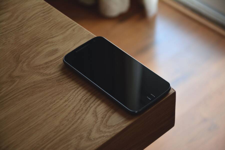 How to Fix Phone Screen Touch Delay in One Corner How to Fix Phone Screen Touch Delay in One Corner