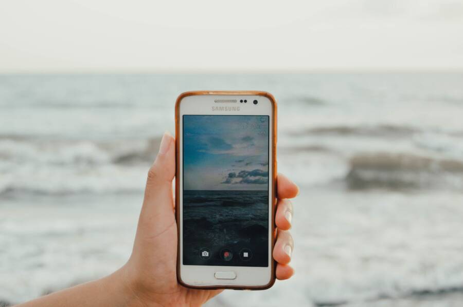 How to Fix Photos Not Downloading on Your Smartphone