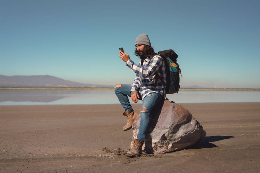 How to Fix SMS Issues on Your Smartphone While Traveling