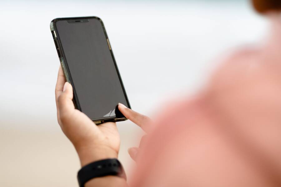 How to Fix Unresponsive Touch on a Smartphone Screen Protector