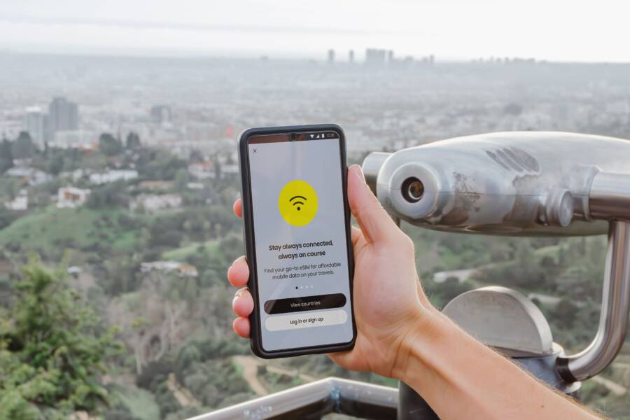 How to Fix Work and School Wi-Fi Connection Errors on Your Smartphone