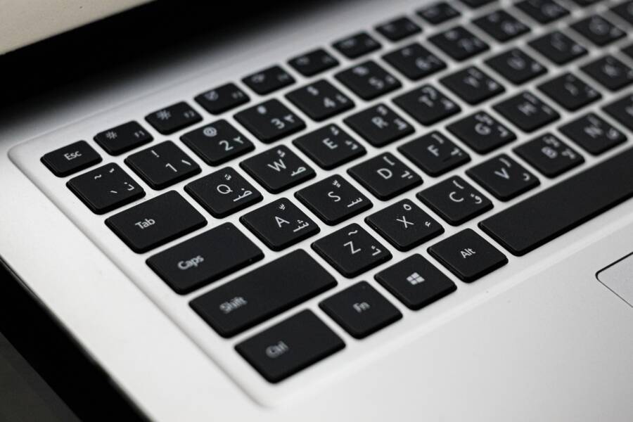 How to Fix Wrong Keyboard Language on iPhone and Android How to Fix Wrong Keyboard Language on iPhone and Android