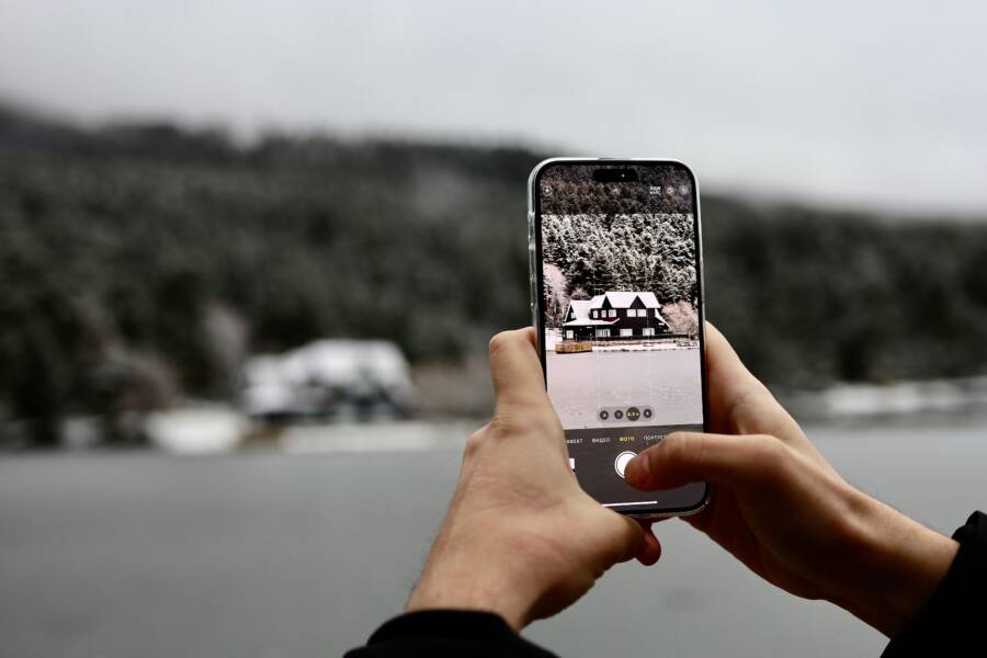 How to Fix Your Smartphone Camera App When It Keeps Closing