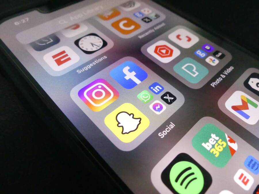 How to Fix Your Smartphone When Apps Cause Overheating