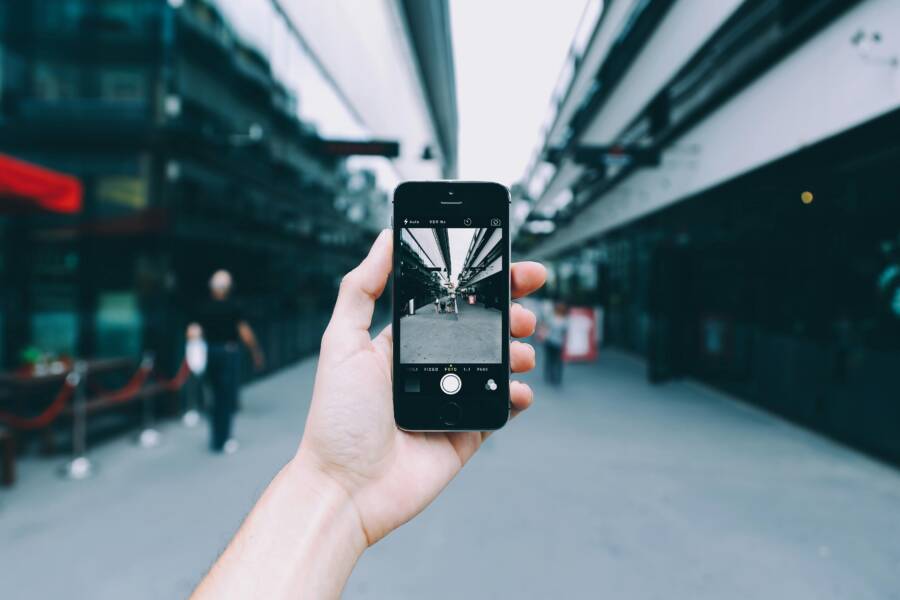 How to Optimize Photo Upload Quality and Save Data on Your Smartphone