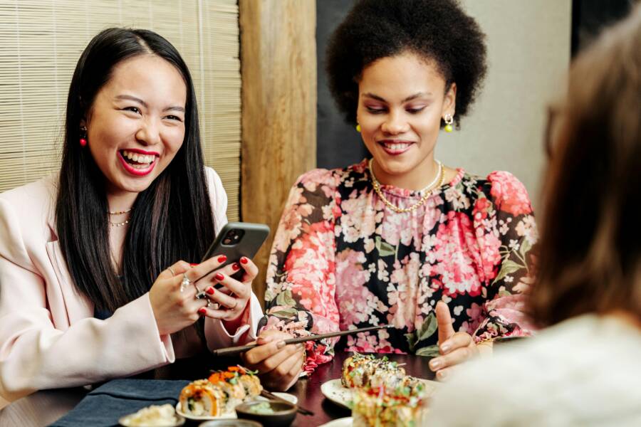 How to Pin Important Conversations on Your Smartphone