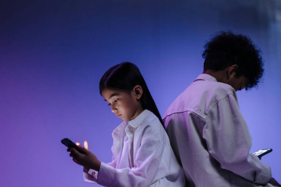 How to Reduce Social Media Time Using Smartphone Settings
