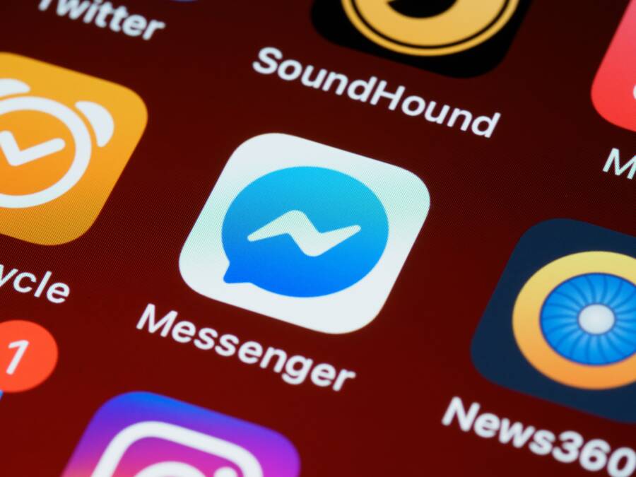 How to Remove Persistent App Badges on Your Smartphone