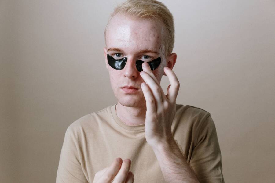 How to Remove Red Eye and Fix Skin Tone on Phone Photos