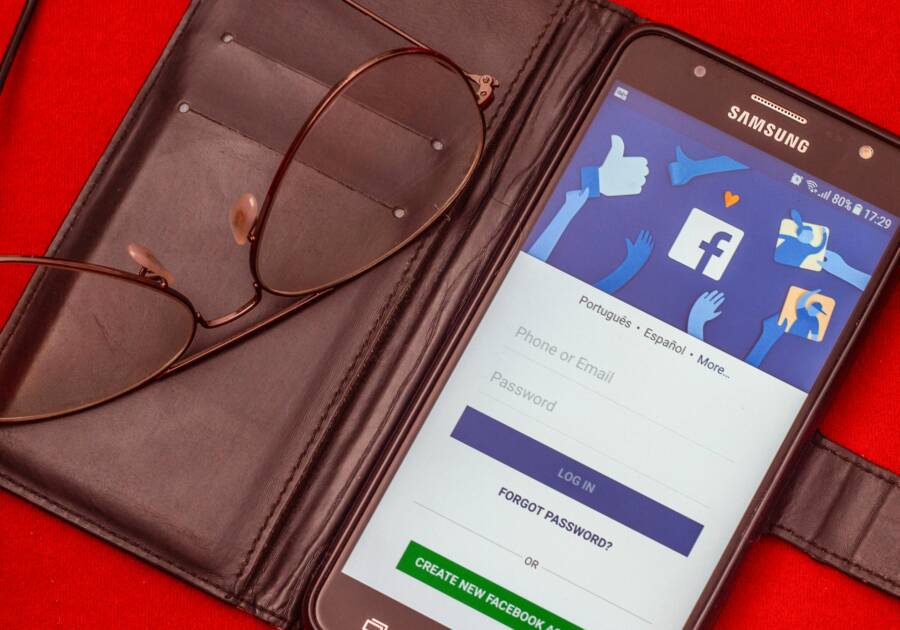 How to Secure Your Smartphone Lock Screen: A Privacy Guide