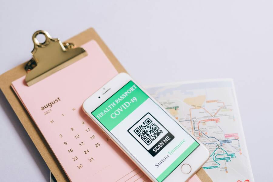 How to Set Time Zone Support on Your Smartphone Calendar When Traveling