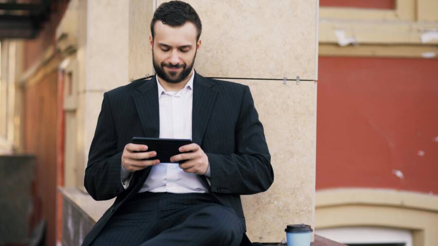 How to Set Up an Email Signature on Your Smartphone