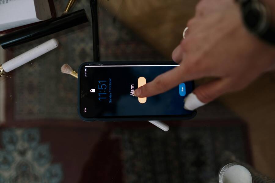 How to Set Up Automated Morning Routines on Your Smartphone
