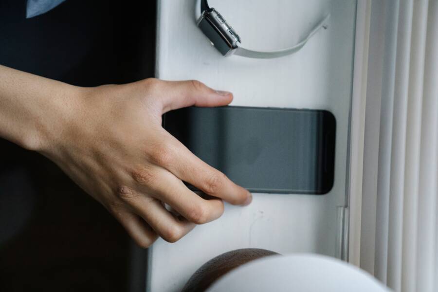 How to Stop Your Phone From Overheating During Hotspot Use