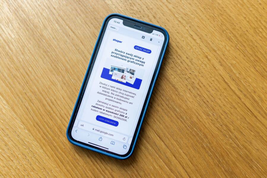 How to Store Wi-Fi Passwords and Serial Numbers on Your Smartphone