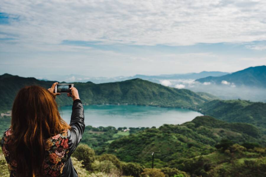 How to Take Better Smartphone Panoramas (A Practical Guide)