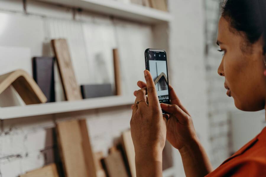 How to Take High-Quality Product Photos with Your Smartphone