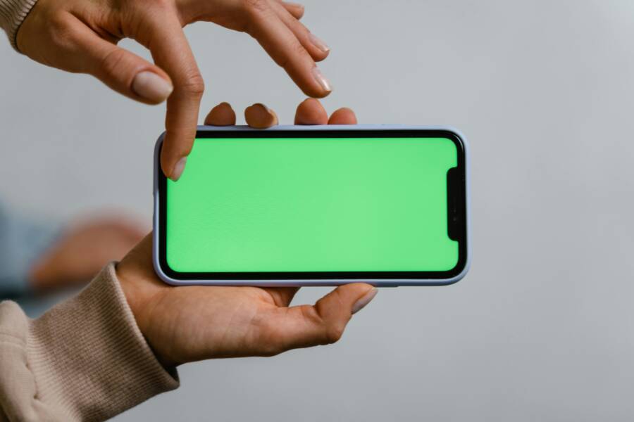 How to Use Captions and Subtitles on Your Smartphone