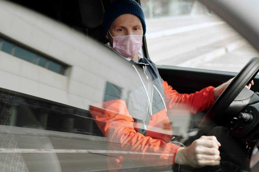 How to Use Driving Modes on Your Smartphone to Stay Safe