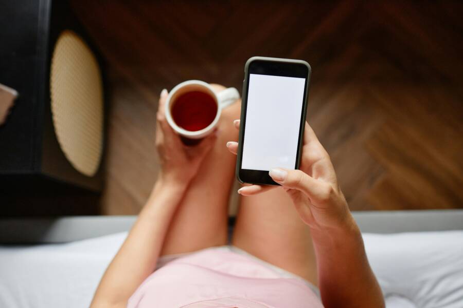 How to Use Screen Time and Digital Wellbeing to Limit Smartphone Use