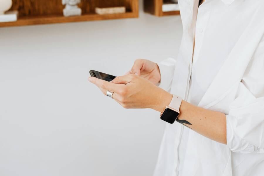 How to Use Your Smartphone Reminders App as a Habit Tracker