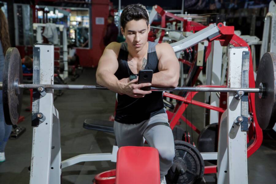 Phone Bluetooth Connection Drops During Workouts: Fix It Fast