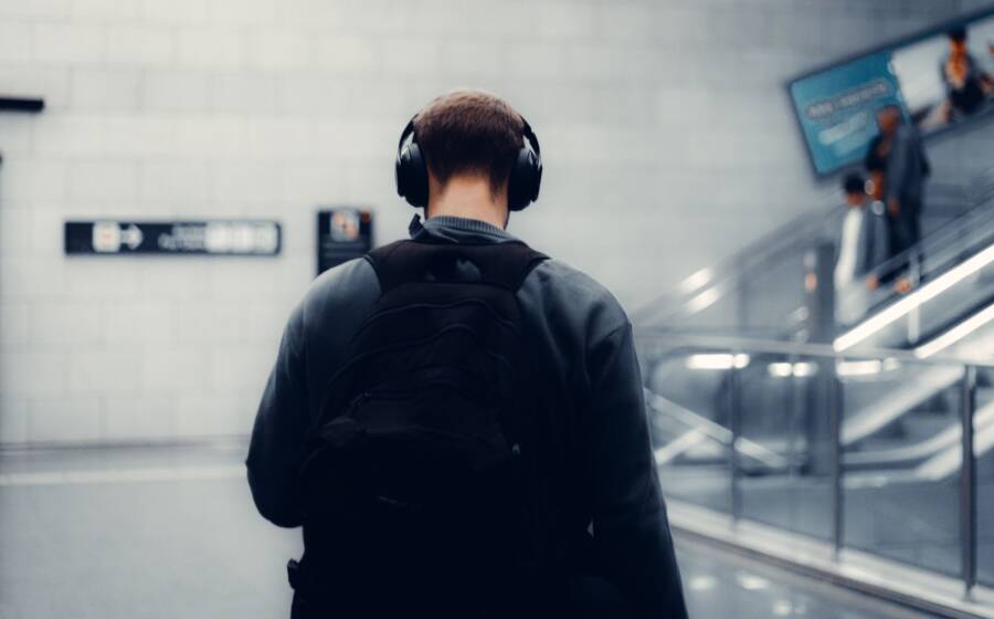 Phone Bluetooth Keeps Dropping in Crowded Areas: Fixes