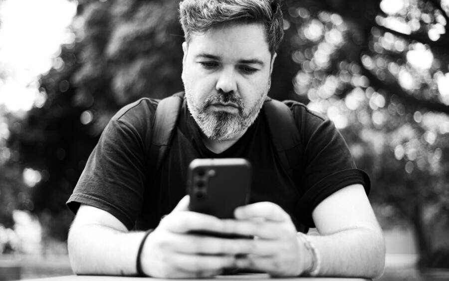 Phone Keeps Logging You Out: Fix Sign-In Sessions