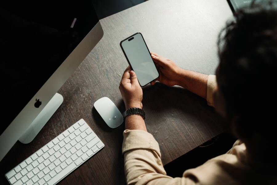 How to Change the Default PDF Viewer on Your Smartphone