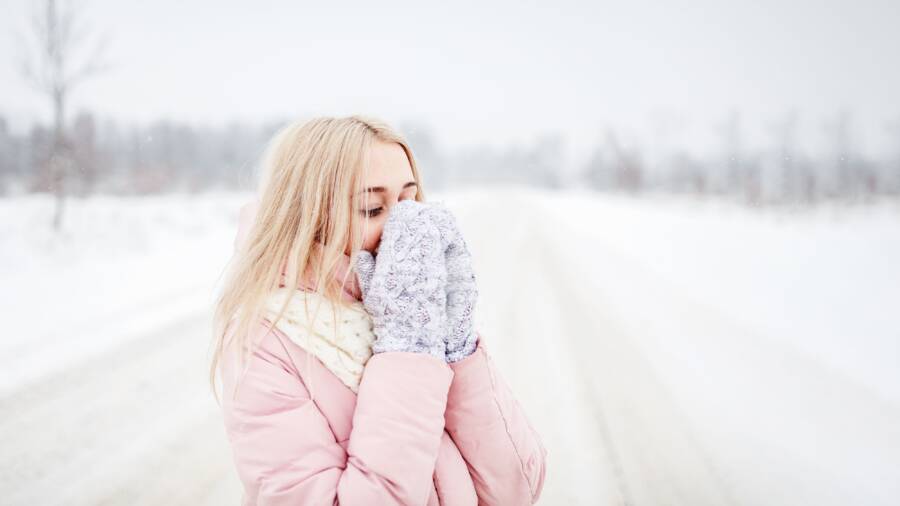 How to Fix a Freezing Weather Widget on Your Smartphone