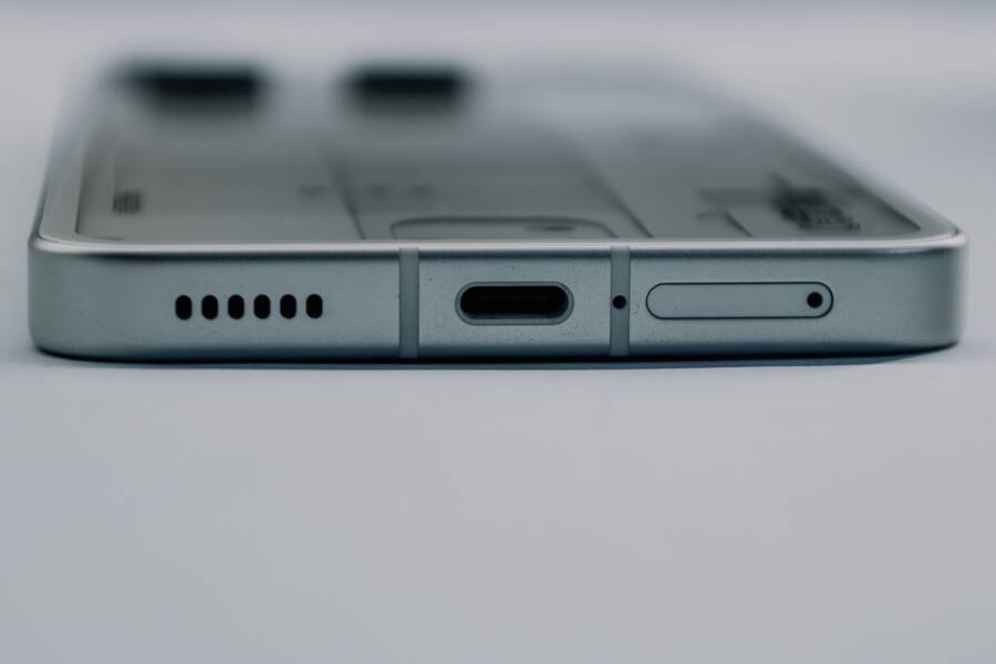 How to Fix a Phone Dust Warning in the Charging Port