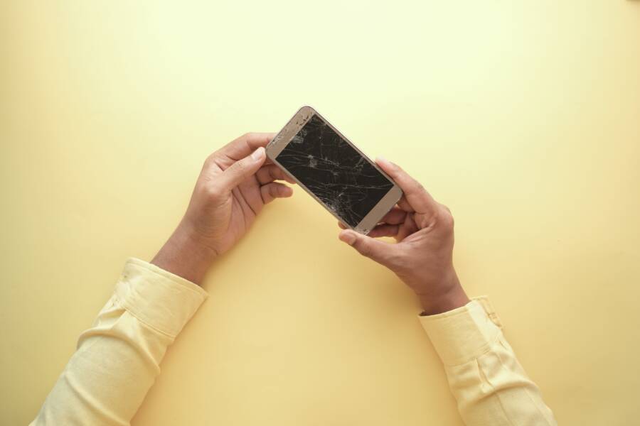 How to Fix a Phone Gallery Showing Black Thumbnails