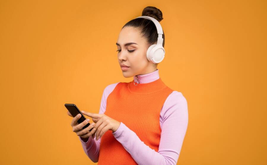 How to Fix a Phone Playing Sound Through the Wrong Output