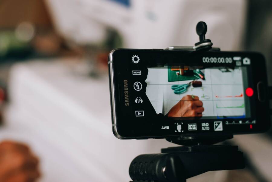 How to Fix a Phone Screen Recording That Stops in Background