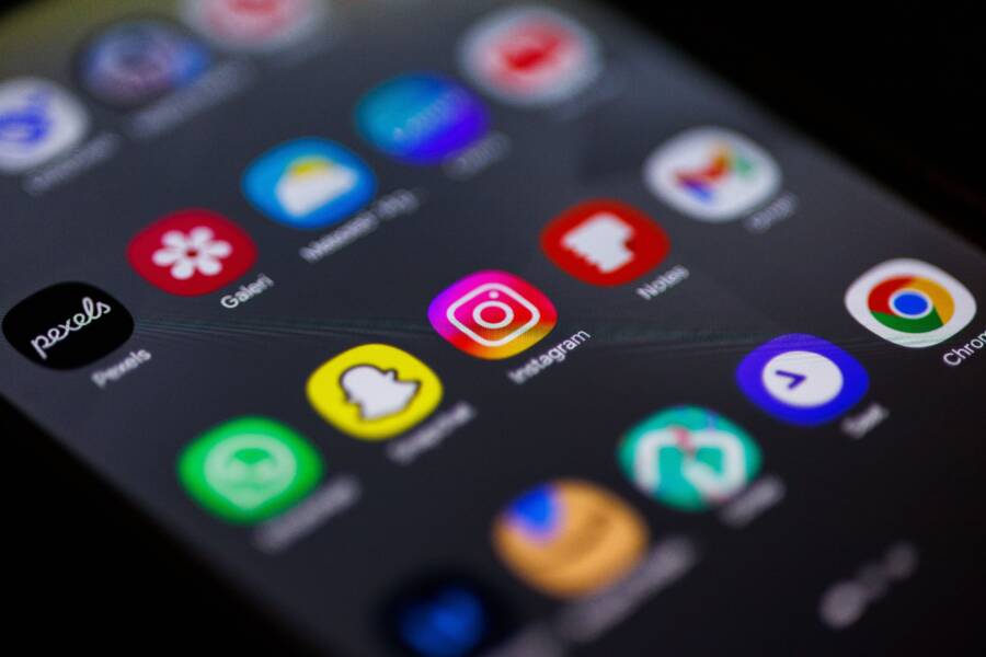 How to Fix a Phone Stuck on App Install Pending