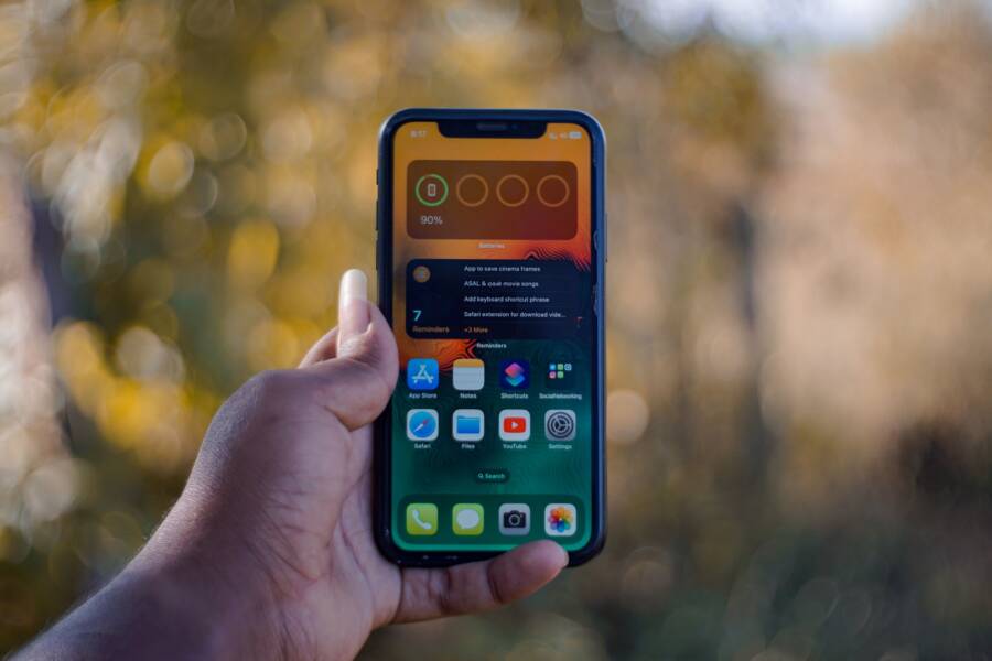 How to Fix a Phone That Keeps Resetting APN Settings