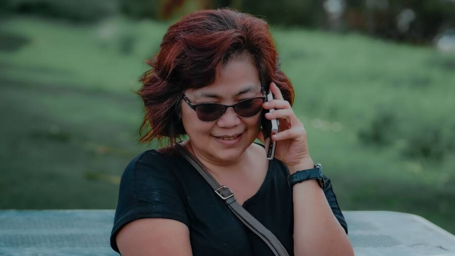 How to Fix a Phone That Keeps Turning Off Data Roaming