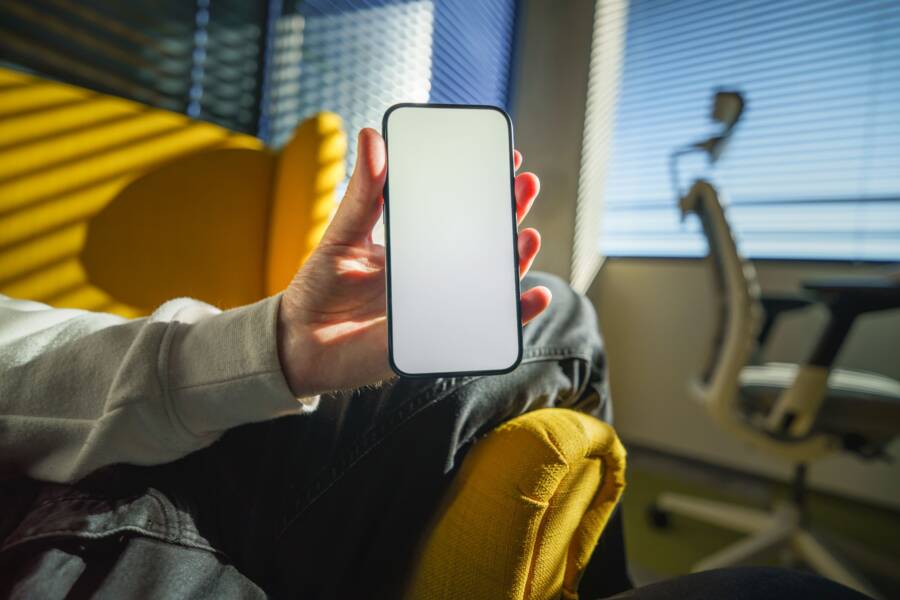 How to Fix a Phone That Shows No Charging Animation