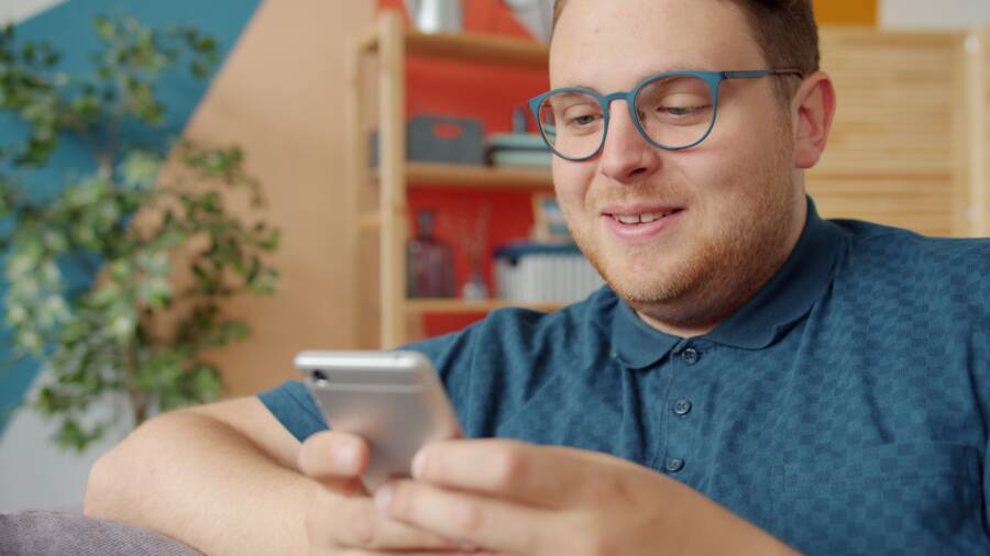 How to Fix a Phone That Will Not Sync Network Time How to Fix a Phone That Will Not Sync Network Time